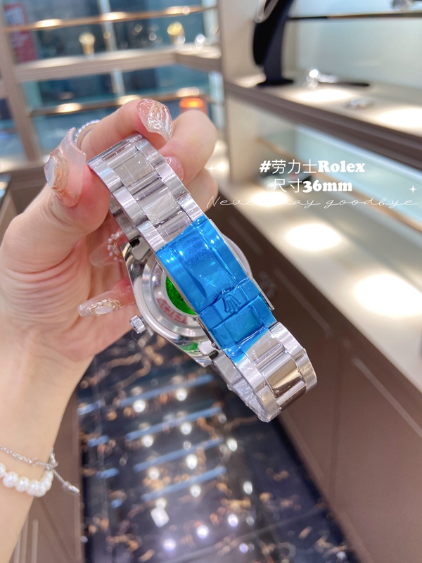 ブランド時計背面デザイン